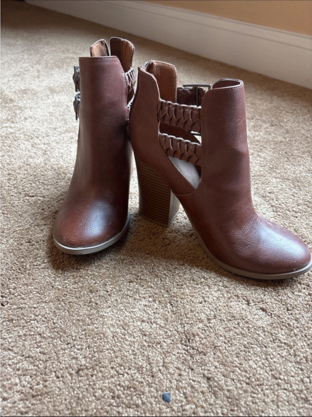 Women's Brown Cutout Block Heel Booties - Stylish Everyday Ankle Boots